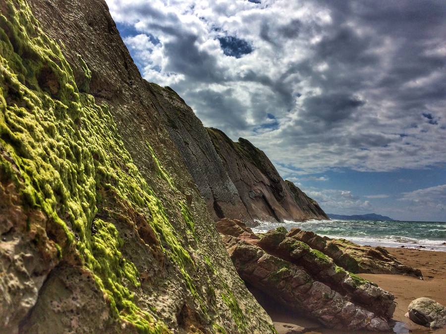 El Geoparque de la Costa Vasca organiza el juego “En busca del Geotesoro” con motivo del Día Internacional de la Geodiversidad